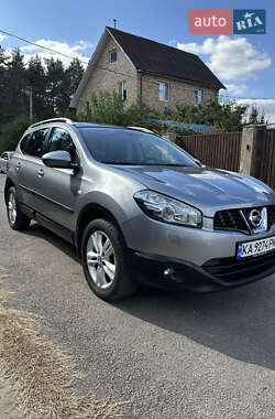 Внедорожник / Кроссовер Nissan Qashqai+2 2010 в 