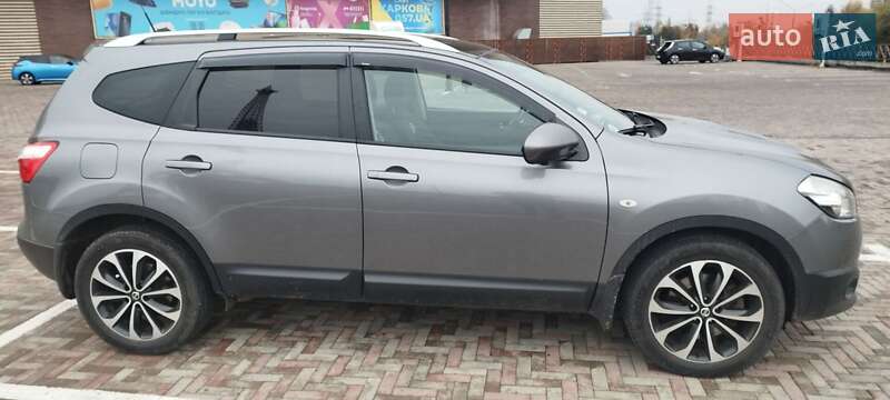 Внедорожник / Кроссовер Nissan Qashqai+2 2012 в Харькове