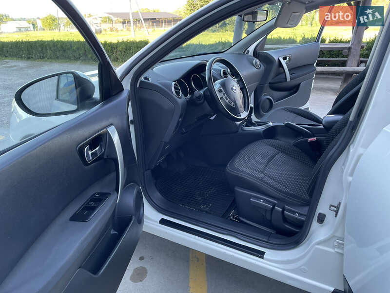 Внедорожник / Кроссовер Nissan Qashqai+2 2009 в Косове