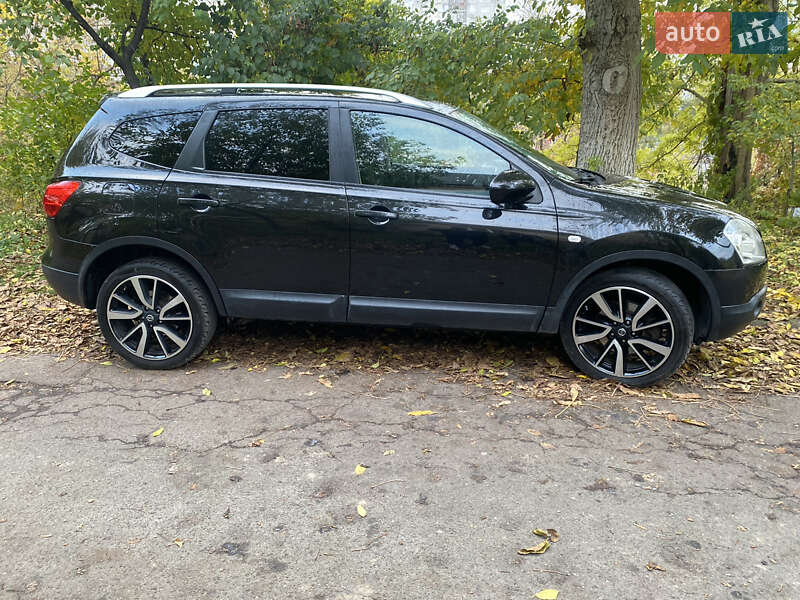 Позашляховик / Кросовер Nissan Qashqai+2 2009 в Рівному