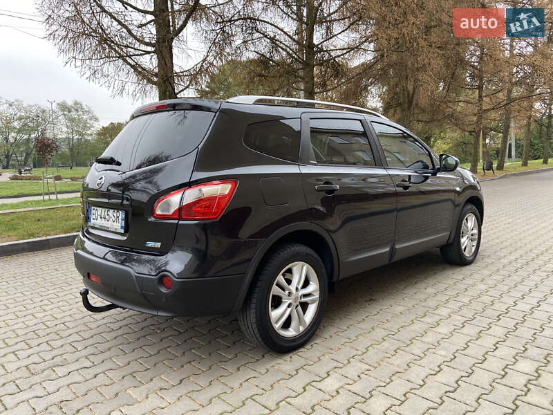 Позашляховик / Кросовер Nissan Qashqai+2 2013 в Звягелі