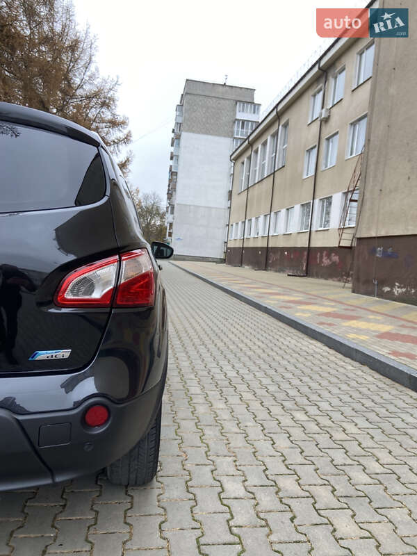 Позашляховик / Кросовер Nissan Qashqai+2 2013 в Звягелі