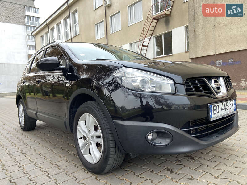Позашляховик / Кросовер Nissan Qashqai+2 2013 в Звягелі