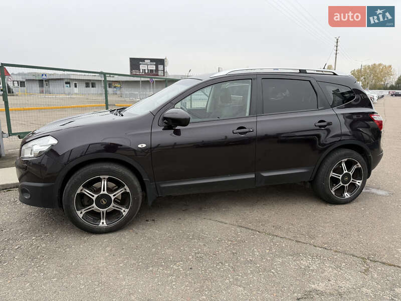 Внедорожник / Кроссовер Nissan Qashqai+2 2011 в Киеве