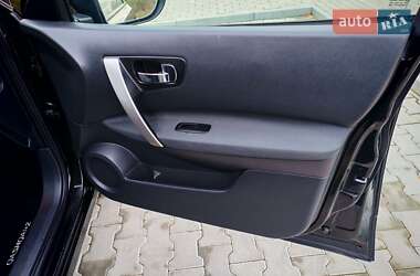 Внедорожник / Кроссовер Nissan Qashqai+2 2011 в 