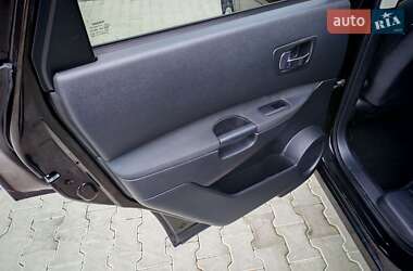 Внедорожник / Кроссовер Nissan Qashqai+2 2011 в 