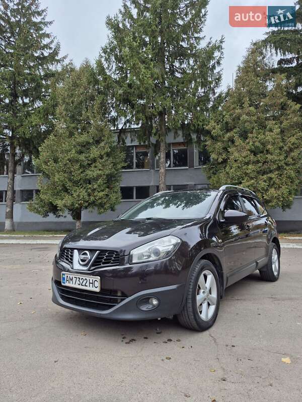 Позашляховик / Кросовер Nissan Qashqai+2 2011 в Рівному