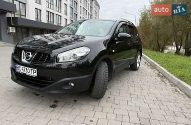 Nissan Qashqai+2 2010