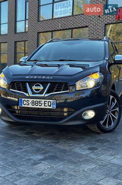 Позашляховик / Кросовер Nissan Qashqai+2 2011 в  фото 9 Позашляховик / Кросовер Nissan Qashqai+2 2011 в
