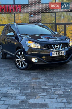 Позашляховик / Кросовер Nissan Qashqai+2 2011 в  фото 32 Позашляховик / Кросовер Nissan Qashqai+2 2011 в