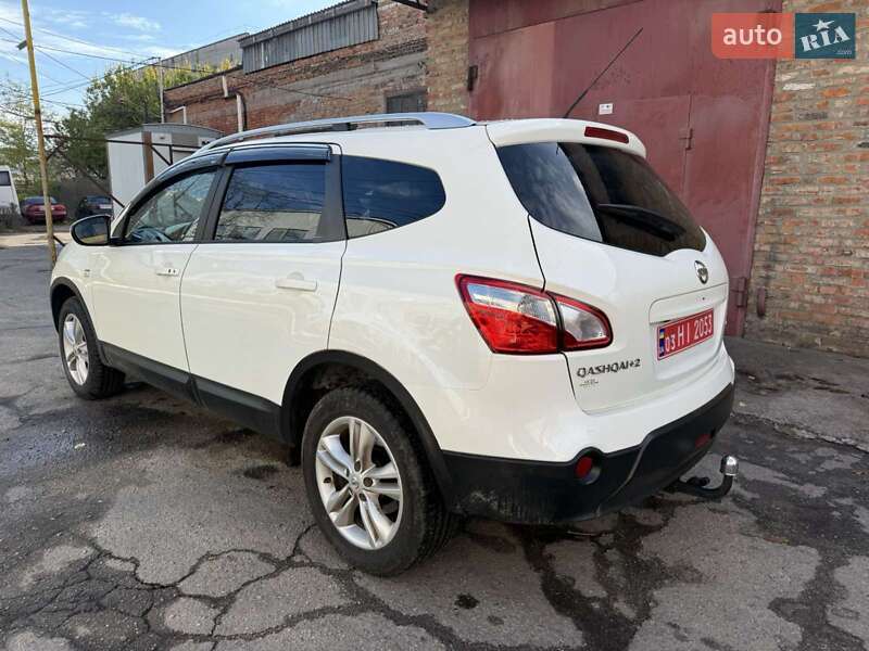 Внедорожник / Кроссовер Nissan Qashqai+2 2011 в Первомайске