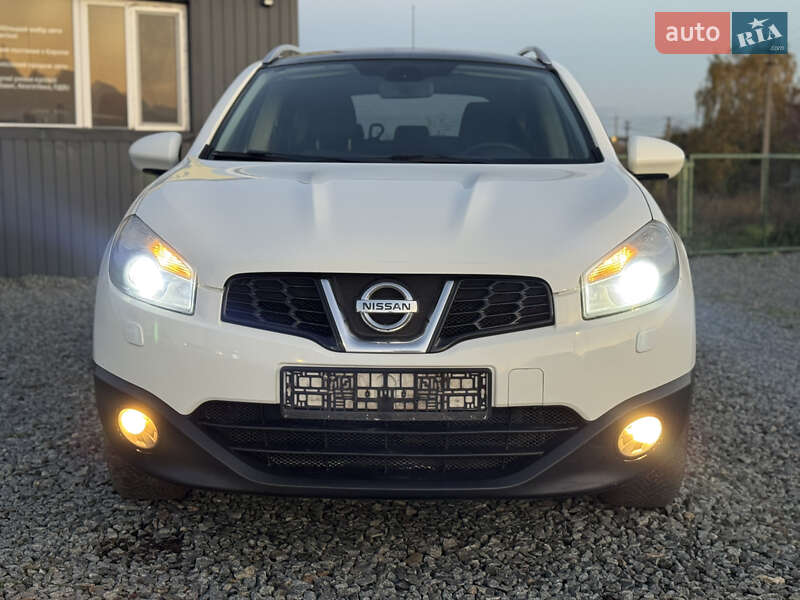 Позашляховик / Кросовер Nissan Qashqai+2 2012 в Умані