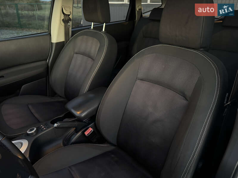 Позашляховик / Кросовер Nissan Qashqai+2 2012 в Умані