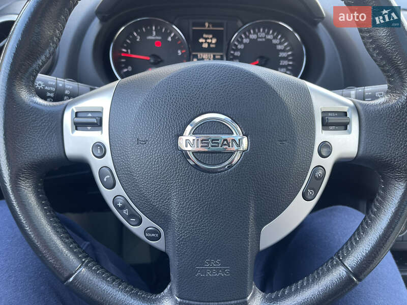 Внедорожник / Кроссовер Nissan Qashqai+2 2010 в Луцке