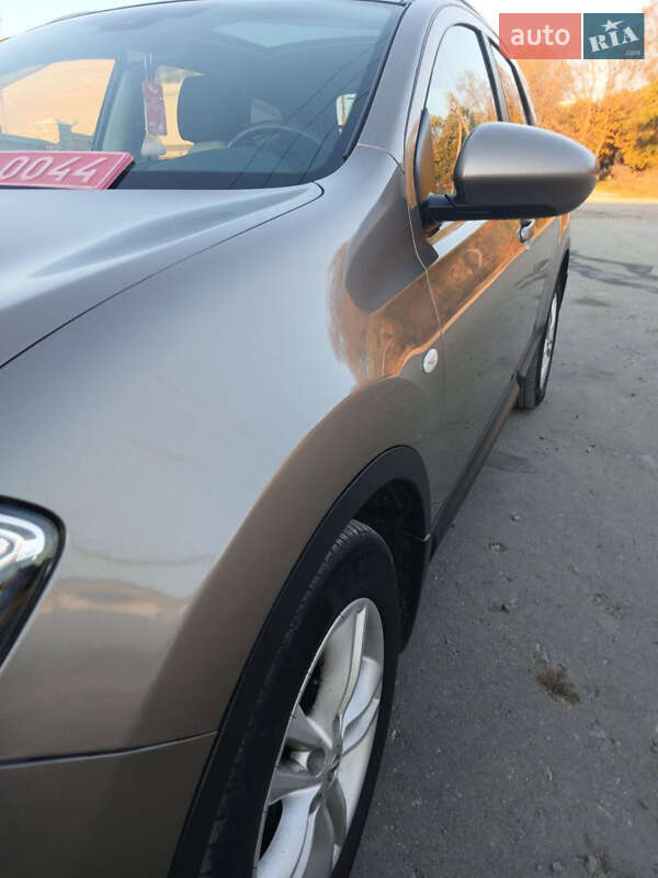 Позашляховик / Кросовер Nissan Qashqai+2 2011 в Кам'янець-Подільському фото 28 Позашляховик / Кросовер Nissan Qashqai+2 2011 в Кам'янець-Подільському