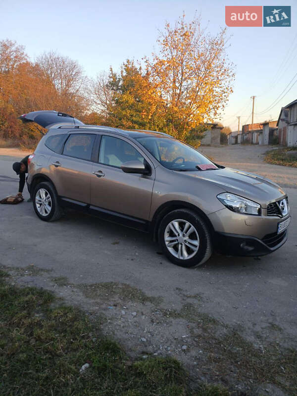 Позашляховик / Кросовер Nissan Qashqai+2 2011 в Кам'янець-Подільському фото 39 Позашляховик / Кросовер Nissan Qashqai+2 2011 в Кам'янець-Подільському