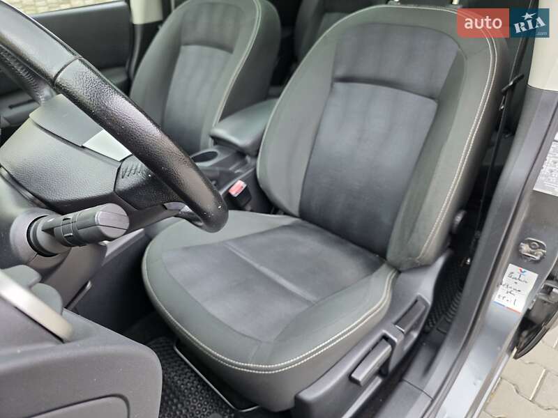 Внедорожник / Кроссовер Nissan Qashqai+2 2011 в Луцке