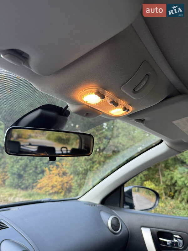 Внедорожник / Кроссовер Nissan Qashqai+2 2011 в Ровно фото 67 Внедорожник / Кроссовер Nissan Qashqai+2 2011 в Ровно