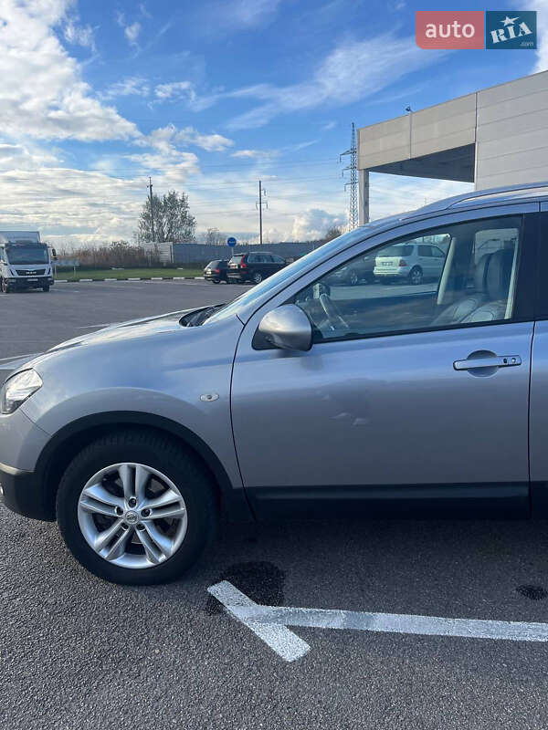 Внедорожник / Кроссовер Nissan Qashqai+2 2011 в Ровно