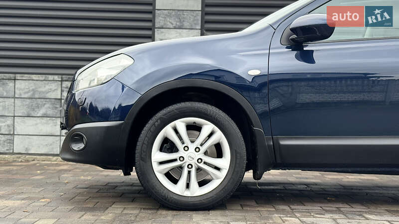 Внедорожник / Кроссовер Nissan Qashqai+2 2010 в Ровно