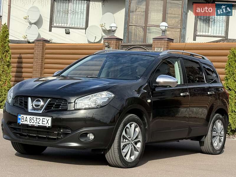Внедорожник / Кроссовер Nissan Qashqai+2 2012 в Киеве