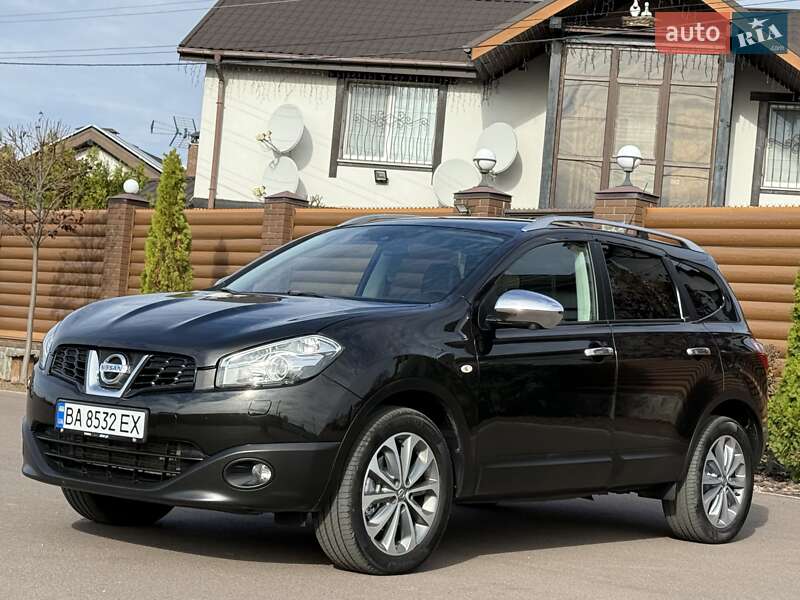 Внедорожник / Кроссовер Nissan Qashqai+2 2012 в Киеве