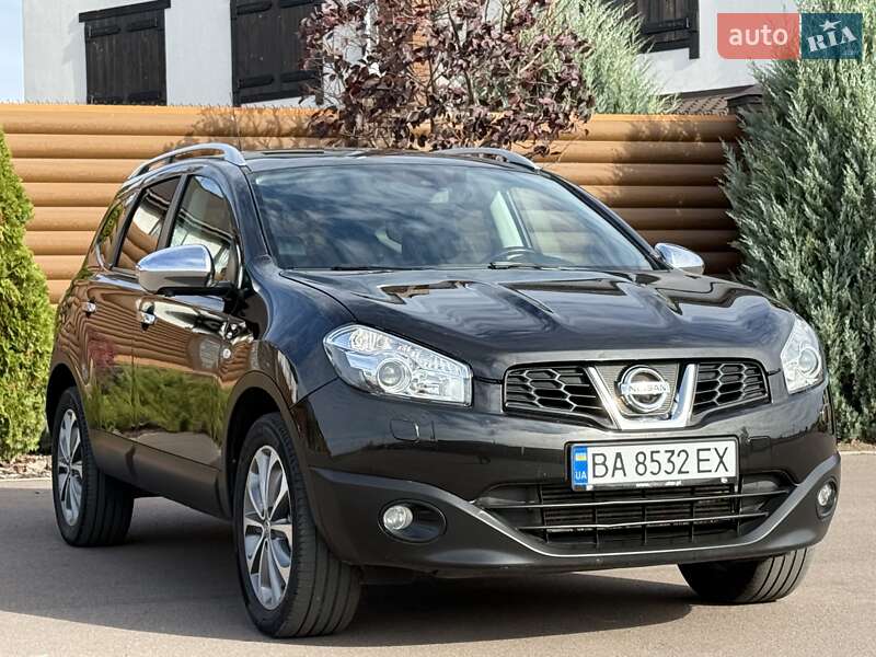 Внедорожник / Кроссовер Nissan Qashqai+2 2012 в Киеве