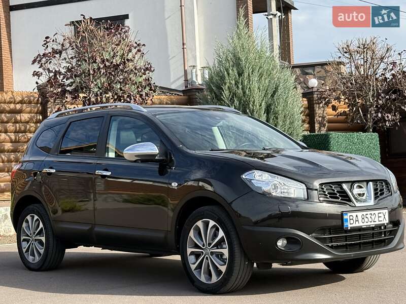 Внедорожник / Кроссовер Nissan Qashqai+2 2012 в Киеве