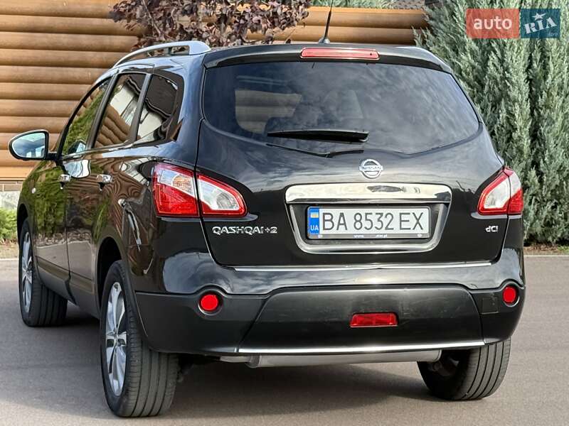 Внедорожник / Кроссовер Nissan Qashqai+2 2012 в Киеве