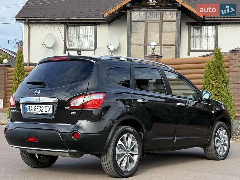 Внедорожник / Кроссовер Nissan Qashqai+2 2012 в Киеве