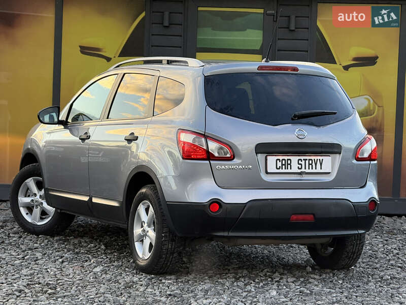 Позашляховик / Кросовер Nissan Qashqai+2 2010 в Стрию