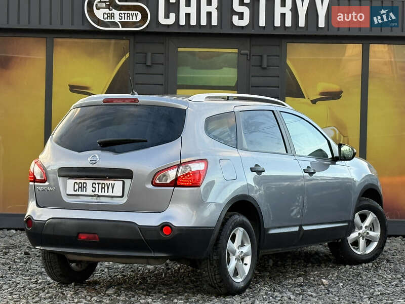 Позашляховик / Кросовер Nissan Qashqai+2 2010 в Стрию