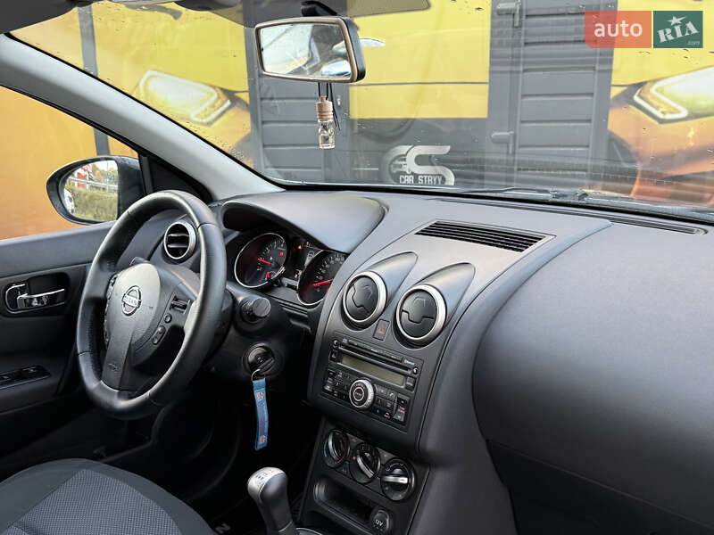 Позашляховик / Кросовер Nissan Qashqai+2 2010 в Стрию