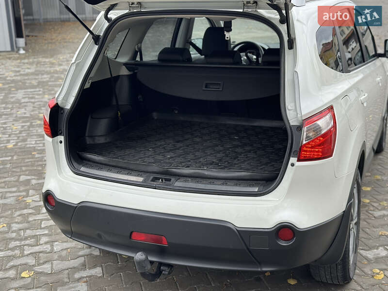 Внедорожник / Кроссовер Nissan Qashqai+2 2013 в Ровно