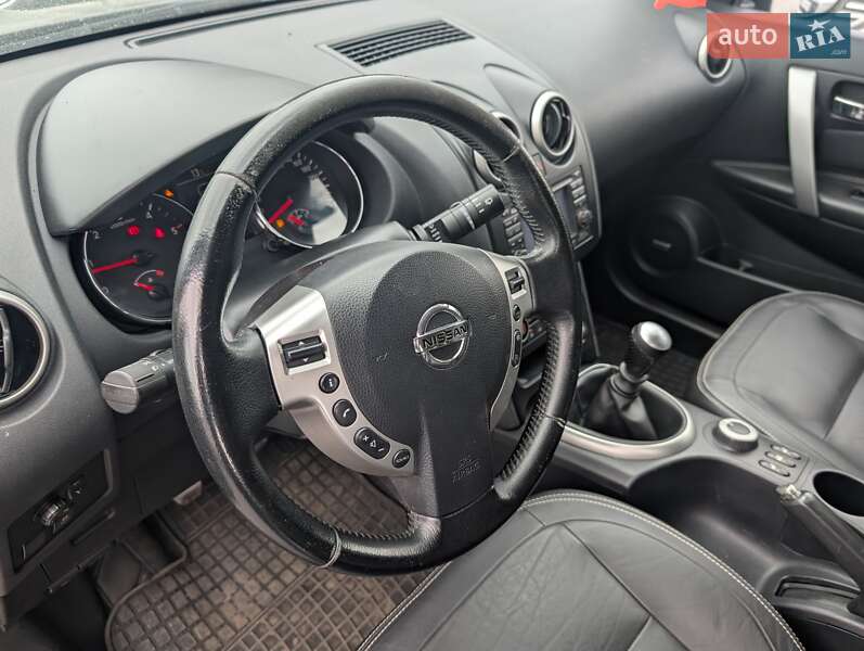 Внедорожник / Кроссовер Nissan Qashqai+2 2010 в Ровно фото 27 Внедорожник / Кроссовер Nissan Qashqai+2 2010 в Ровно