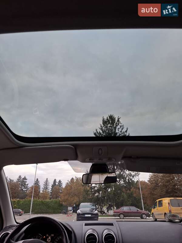Позашляховик / Кросовер Nissan Qashqai+2 2011 в Луцьку