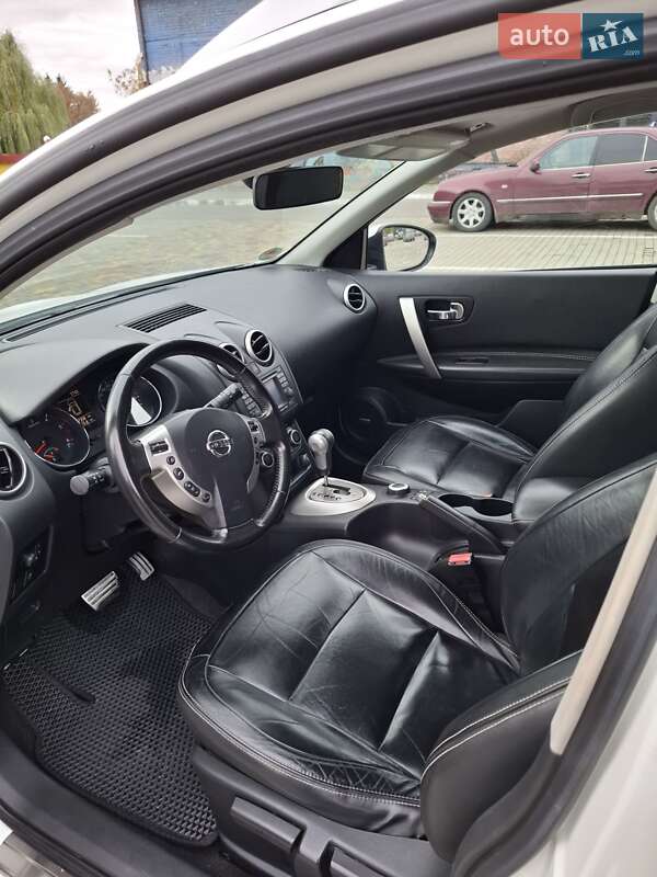 Позашляховик / Кросовер Nissan Qashqai+2 2011 в Луцьку