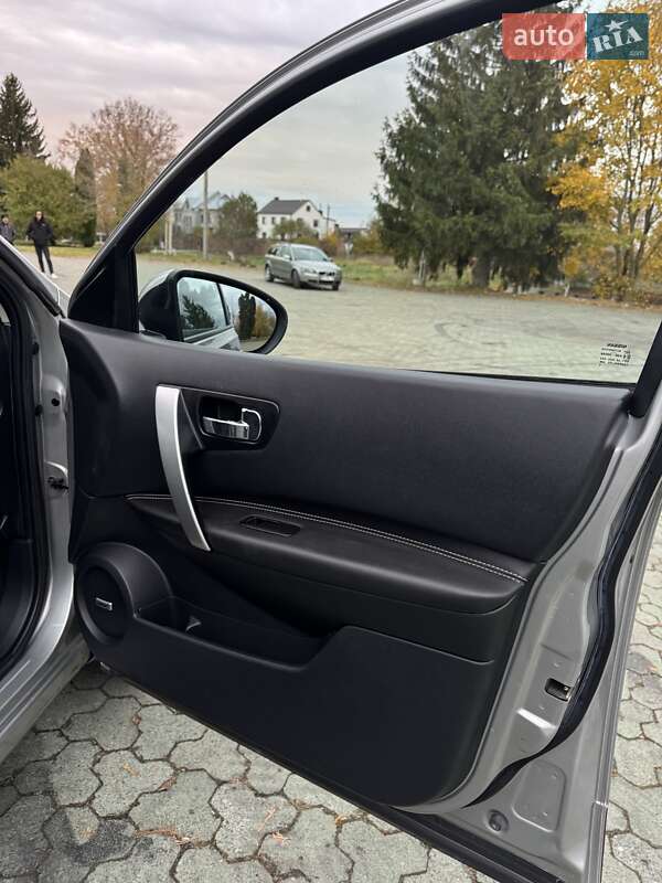 Внедорожник / Кроссовер Nissan Qashqai+2 2011 в Дубно фото 20 Внедорожник / Кроссовер Nissan Qashqai+2 2011 в Дубно