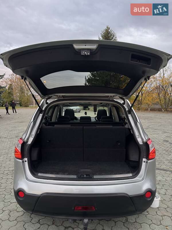 Внедорожник / Кроссовер Nissan Qashqai+2 2011 в Дубно фото 33 Внедорожник / Кроссовер Nissan Qashqai+2 2011 в Дубно