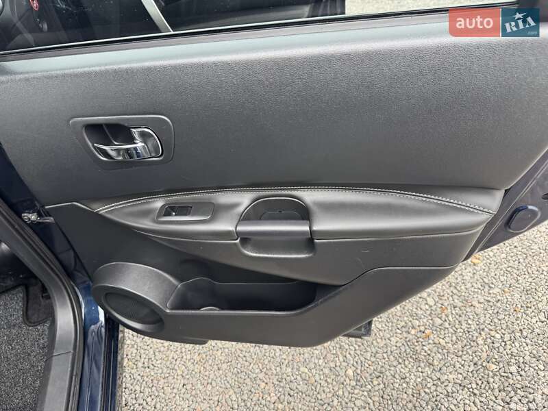 Внедорожник / Кроссовер Nissan Qashqai+2 2011 в Ровно фото 40 Внедорожник / Кроссовер Nissan Qashqai+2 2011 в Ровно
