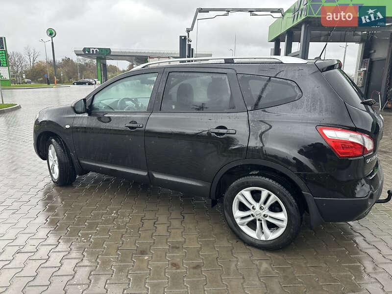 Позашляховик / Кросовер Nissan Qashqai+2 2011 в Луцьку