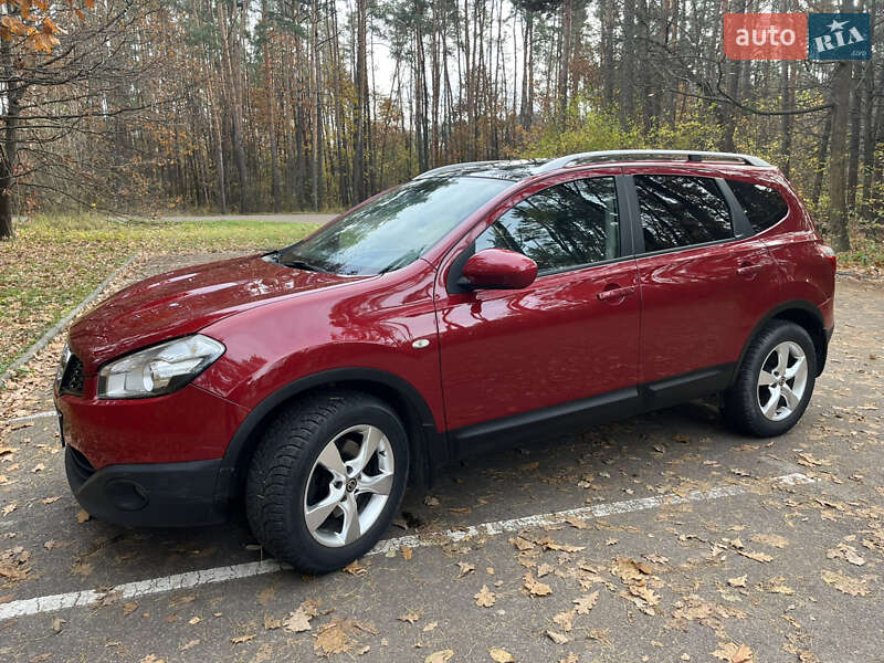 Внедорожник / Кроссовер Nissan Qashqai+2 2012 в Житомире