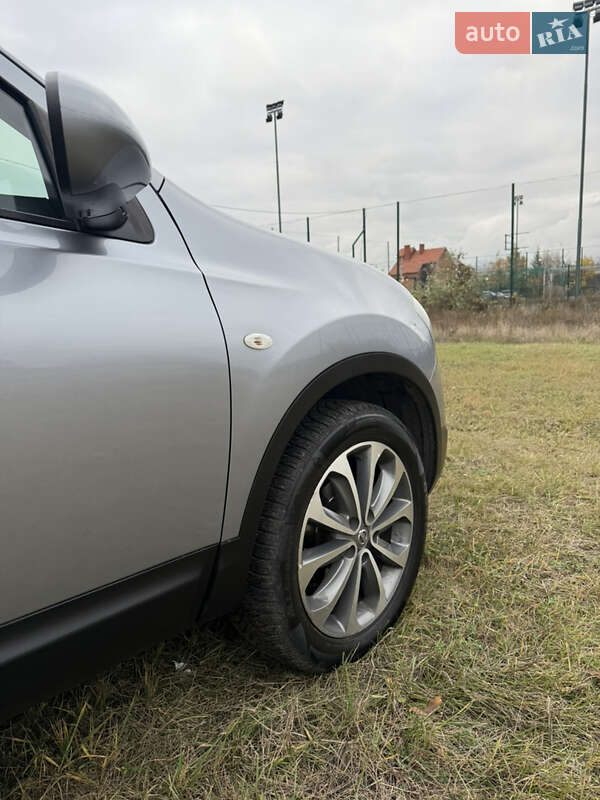 Внедорожник / Кроссовер Nissan Qashqai+2 2010 в Харькове