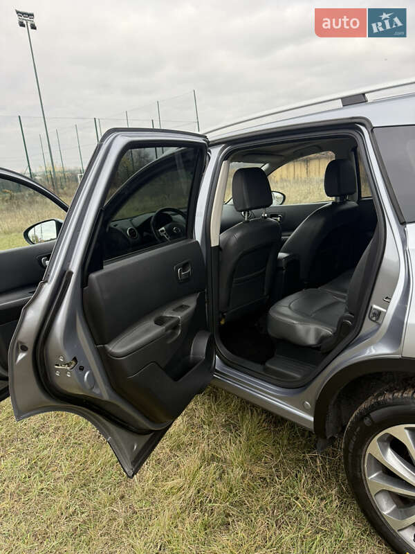 Внедорожник / Кроссовер Nissan Qashqai+2 2010 в Харькове