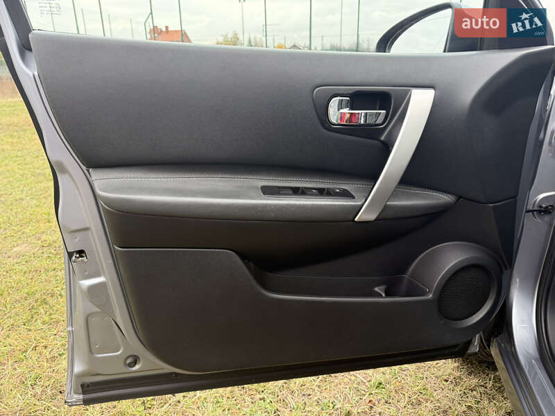 Внедорожник / Кроссовер Nissan Qashqai+2 2010 в Харькове