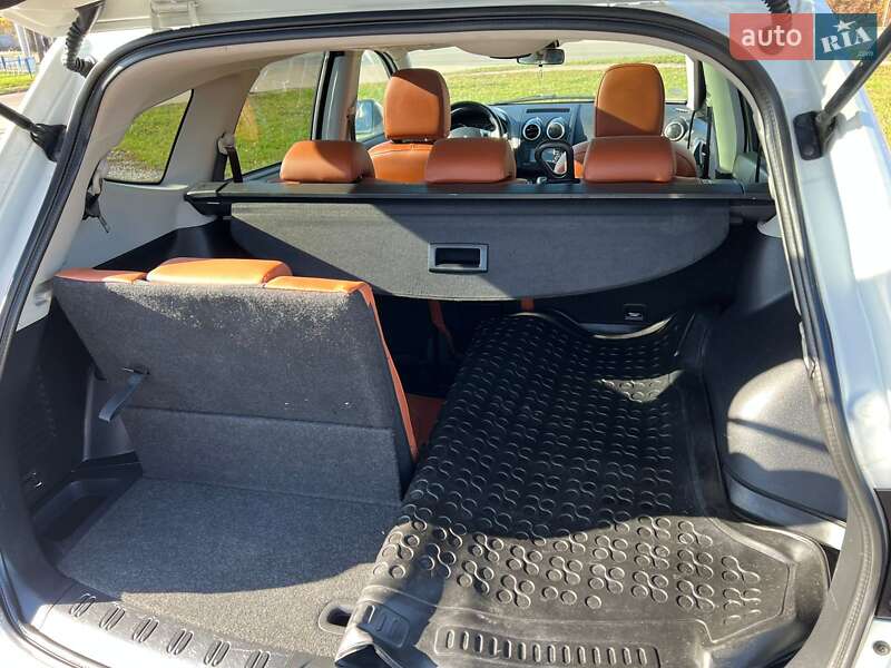Внедорожник / Кроссовер Nissan Qashqai+2 2012 в Бердичеве фото 7 Внедорожник / Кроссовер Nissan Qashqai+2 2012 в Бердичеве