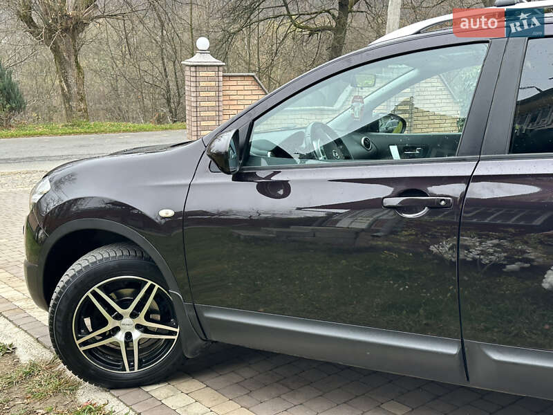 Внедорожник / Кроссовер Nissan Qashqai+2 2011 в Коломые фото 8 Внедорожник / Кроссовер Nissan Qashqai+2 2011 в Коломые