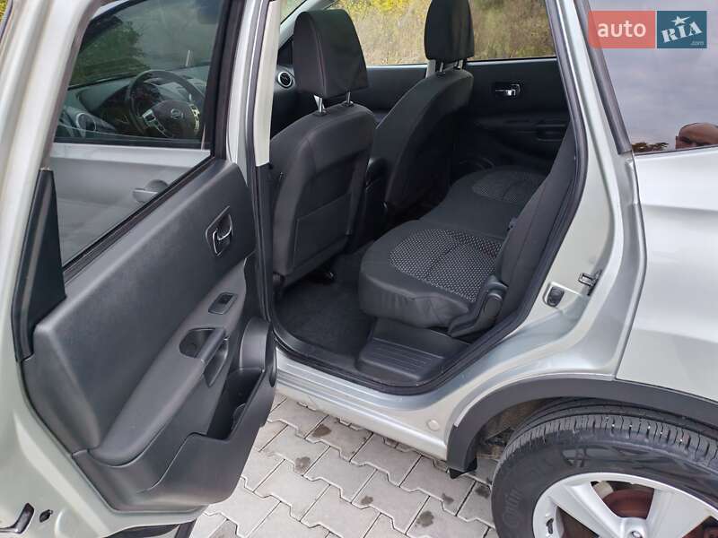 Позашляховик / Кросовер Nissan Qashqai+2 2009 в Стрию