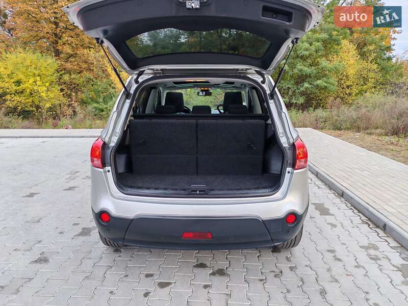 Позашляховик / Кросовер Nissan Qashqai+2 2009 в Стрию