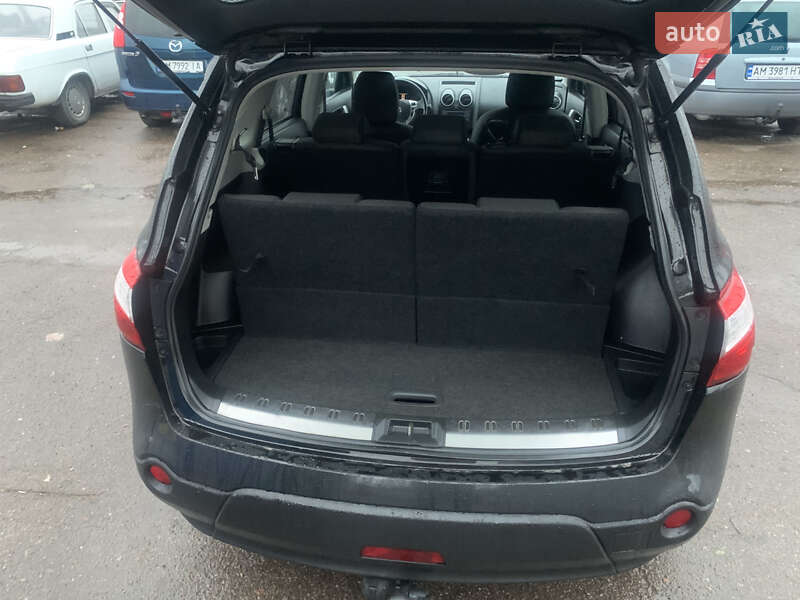 Внедорожник / Кроссовер Nissan Qashqai+2 2011 в Житомире